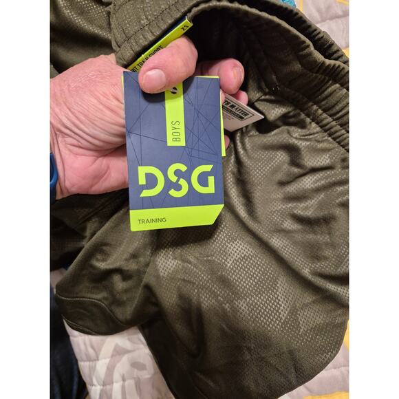 Set of 2 Boys DSG Shorts-Size XS-NWT - Picture 6 of 14